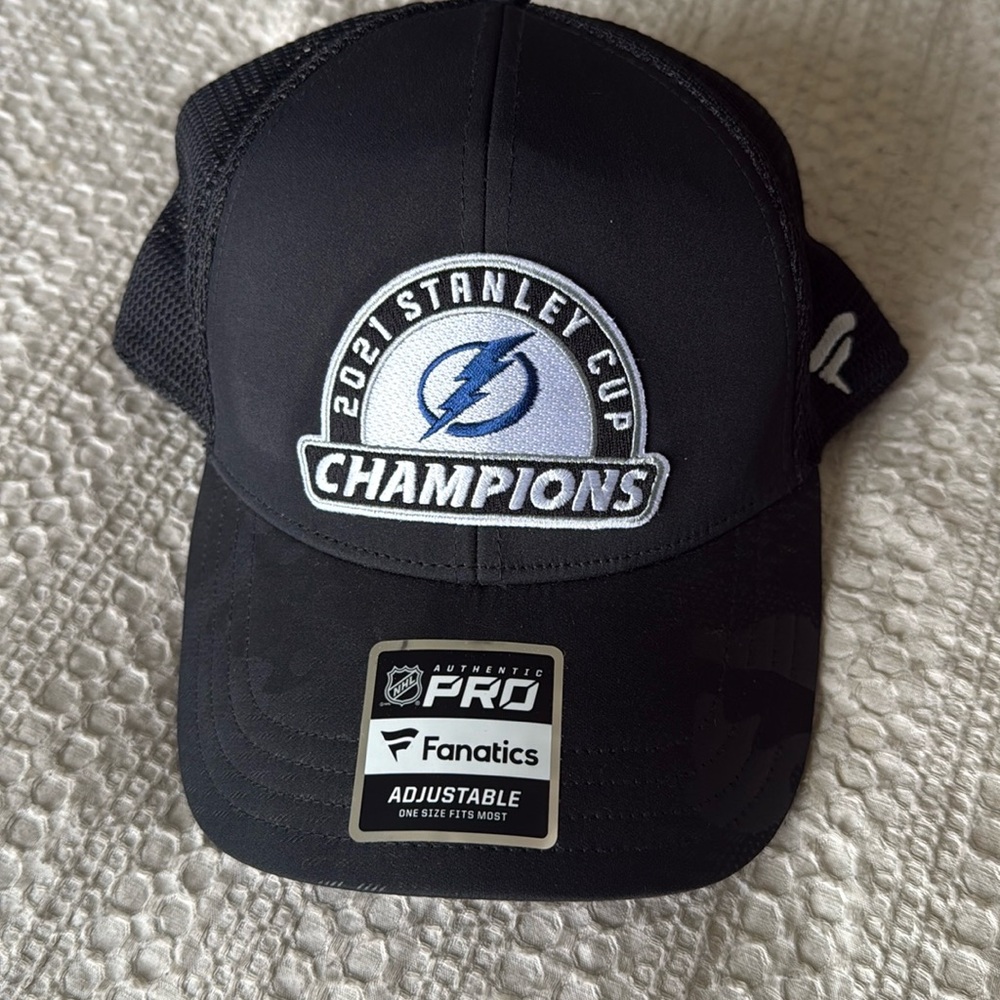 Tampa Bay Lightning 2021 Stanley Cup Champions Black cap hat NWT